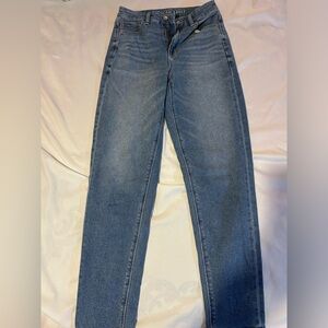 American Eagle Women’s Straight Leg Jeans